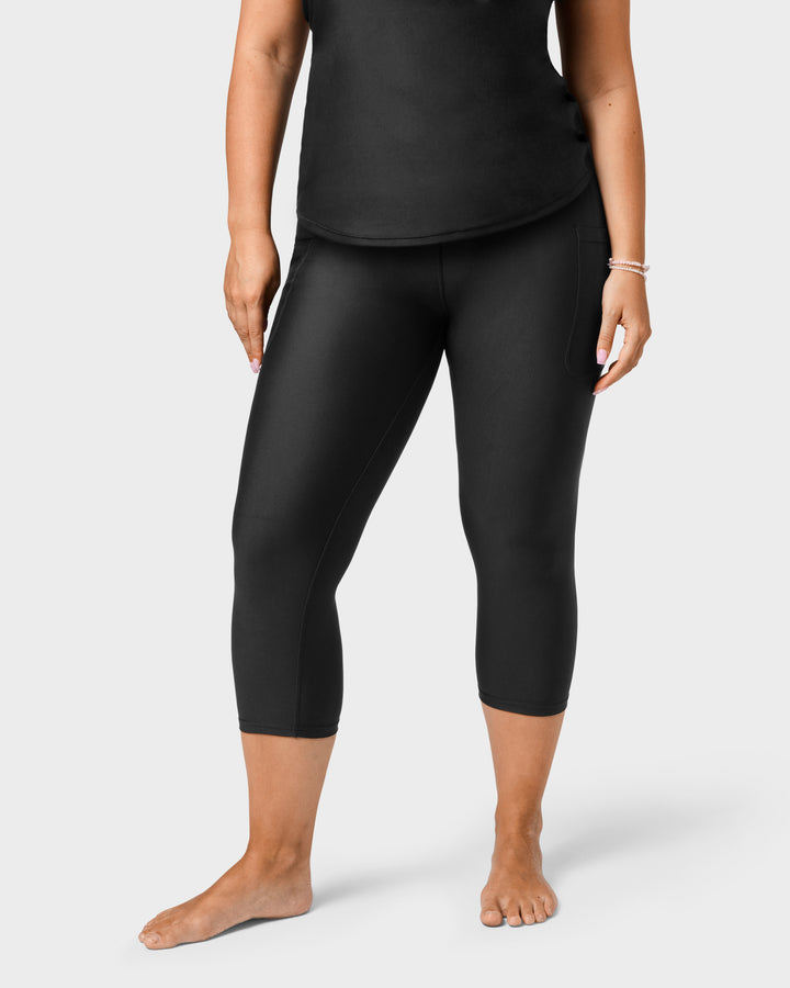 Black Capri