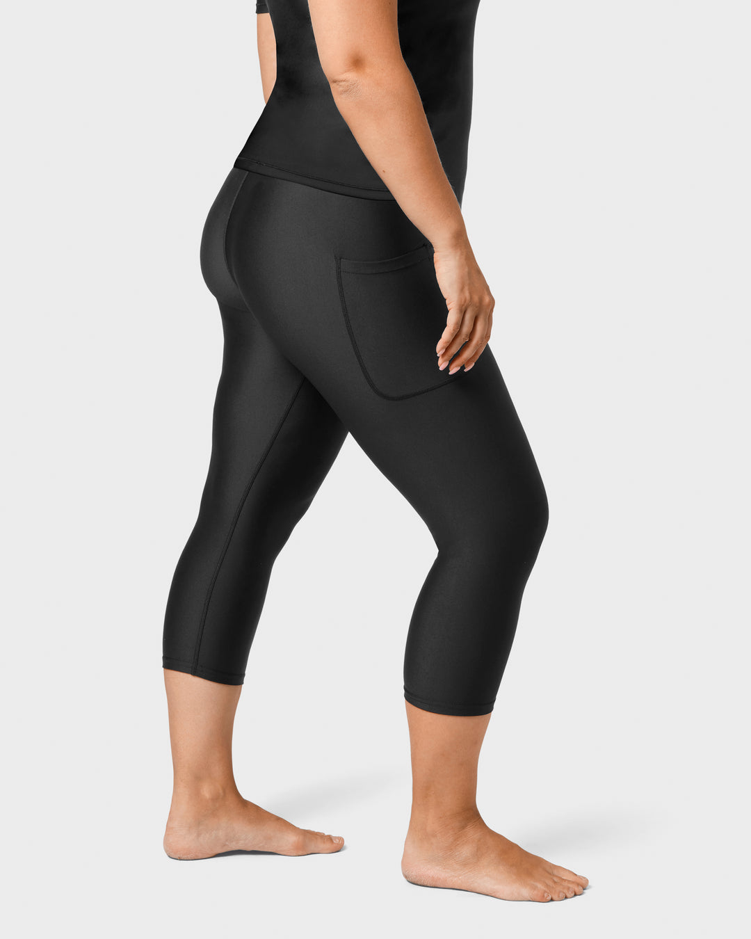 Black Capri