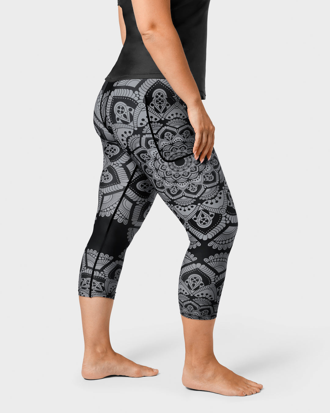 Dark Mandala Capri